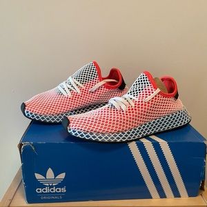 Adidas Sneakers